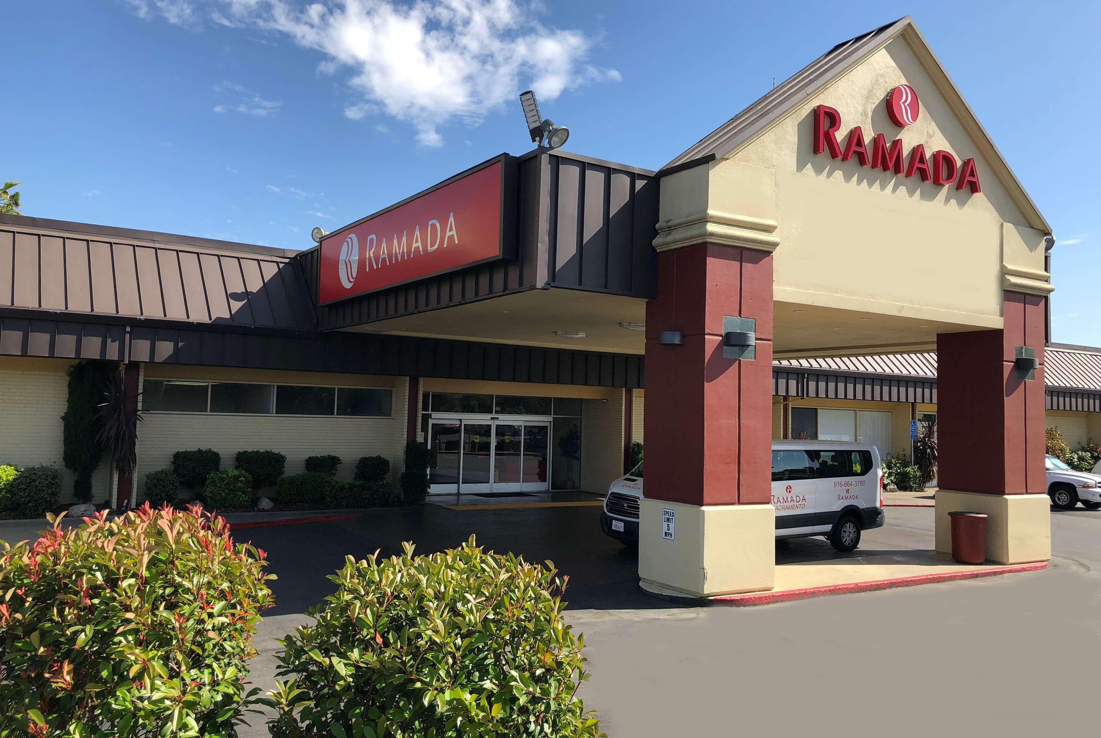 Hotel Ramada By Wyndham Sacramento North Highlands Exterior foto