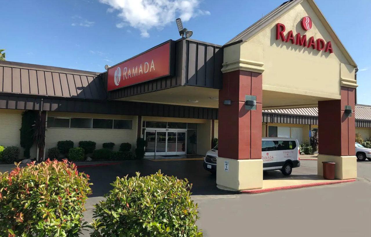 Hotel Ramada By Wyndham Sacramento North Highlands Exterior foto